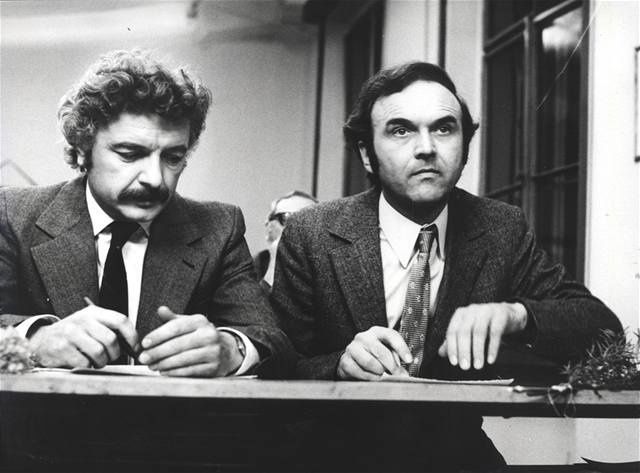 ‚Debil, Blbeček, Debil, Blbeček...‘ je nejoblíbenější hláškou z díla mistra Cimrmana | Kultura